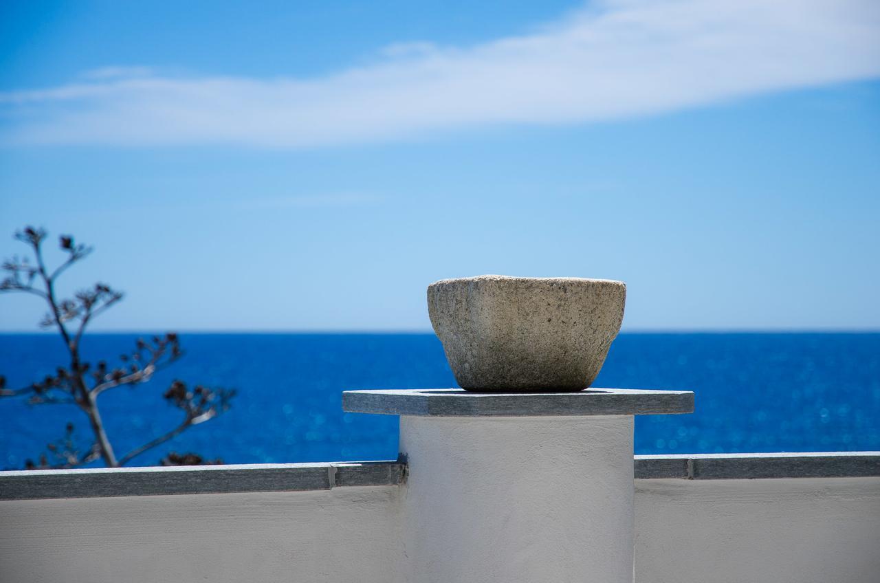 Seaside Holiday Apartment - Unique Location Cipressa Exterior foto